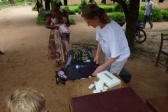 agape-medical-missions-camera3-2012-034